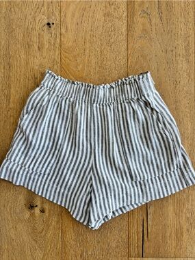 [Never Worn] Abercrombie & Fitch Striped Linen Blend Shorts